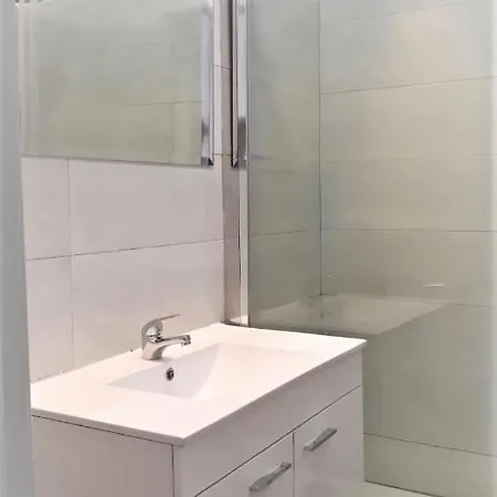 Penzion Comfortable Twin Sharing Furnished In With Wifi And Ac